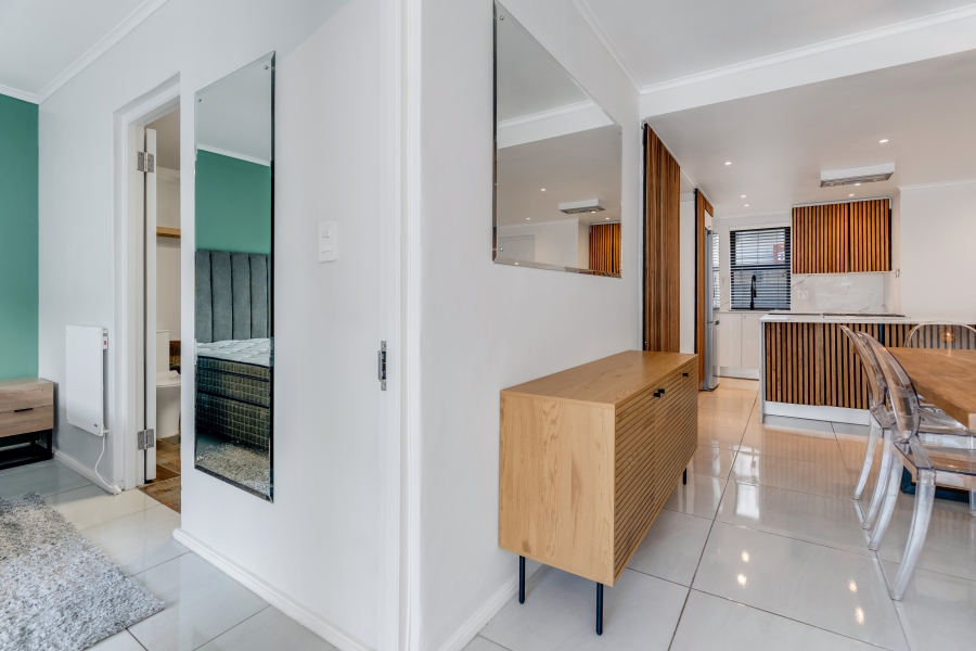 2 Bedroom Property for Sale in Sea Point Western Cape